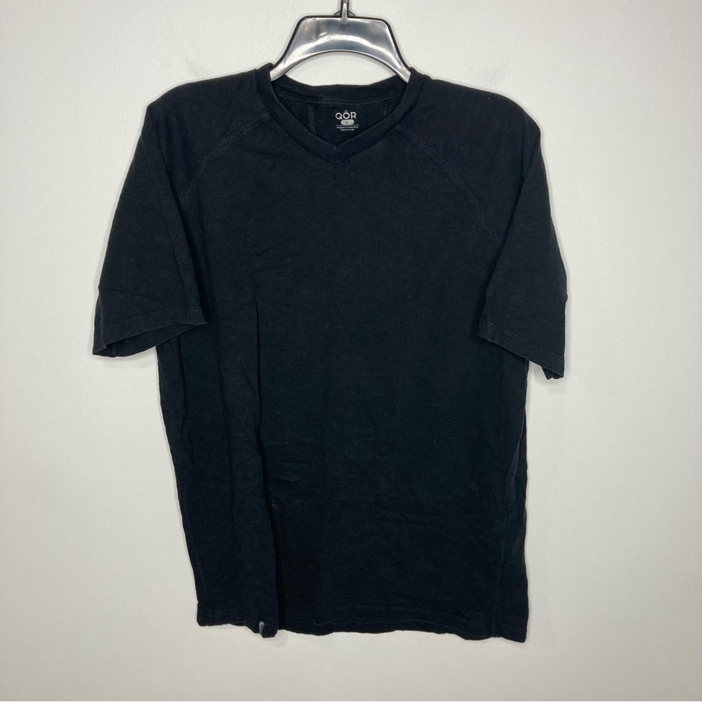 QOR raglan‎ v-neck t-shirt size large